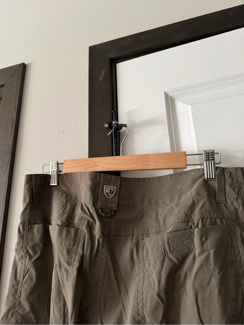 Kuhl Men's Cargo Pants - Utility Pocket Design - Picture 4 of 4